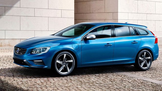 Volvo V60 Twin Engine kan ta deg inntil fire mil på ren batteridrift.