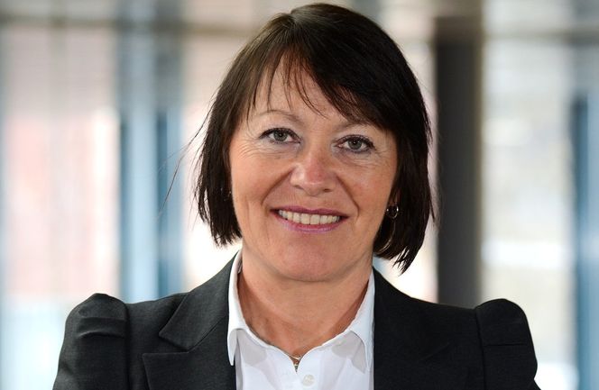 Avdelingsdirektør Jane Bordal i Vegdirektoratet mener at IBM har holdt tilbake informasjon om den manglende fremdriften i Autopass-prosjektet. Bilde: Vegdirektoratet