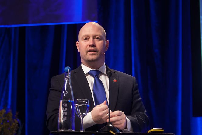 Justisminister Anders Anundsen legger opp til at politiet skal få bedre kompetanse til å gå løs på de vanskelige digitale kriminalsakene. Bilde: unknown