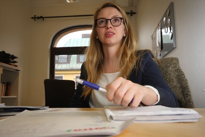 Seniorrådgiver Kari Laumann hos Datatilsynet ser at mange app-tilbydere ber om mer persondata enn det som strengt tatt er nødvendig. Bilde: Espen Zachariassen