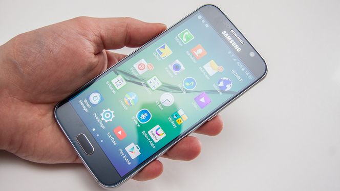 Vi liker at samsung har valgt å utstyre telefonen med få forhåndsinstallerte apper.