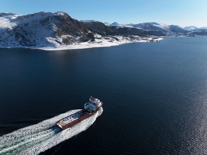 Likestrøm: Myklebusthaug Offshores Dina Star har fått ned drivstofforbruket med likestrømsbasert diesel-elektrisk anlegg om bord (Onboard DC Grid).