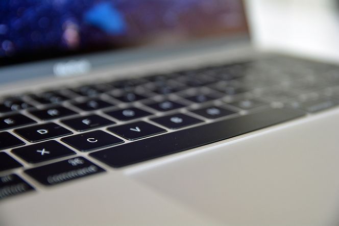 Tastene er flatere enn tidligere, og sitter også tettere sammen.