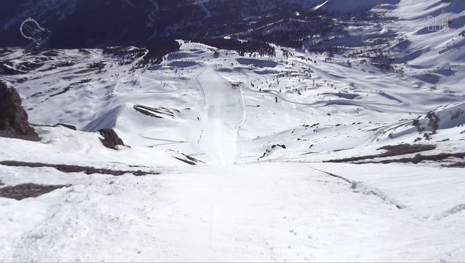 Hadde du kjørt ned denne løypa på sykkel? Stigningsprosenten er 42 prosent. Foto: Youtube/Emmbé