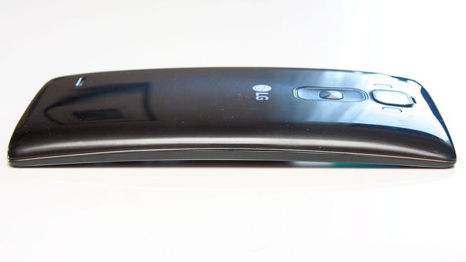 Telefonen har en markant bøy.