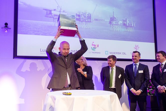 Olje- og energiminister Tord Lien (FrP) etter overrekkelsen av plan for utbygging og drift (PUD) for Johan Sverdrup. Samtidig som partnerne leverte planen, ba de også ministeren om hjelp til å fordele ressursene i feltet, fordi de ikke kom til enighet.