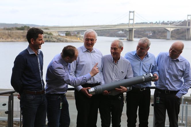 Fra venstre, produktsjef for gassystemer Jan Skomedal, innkjøps- og kvalitetssjef Jan Olav Gausdal, prosessjef Svein Gunnar Nodeland, produktsjef Hans Ihme, teknisk direktør Rune Holmer og prosjektsjef Jostein Hageland i Air Products.