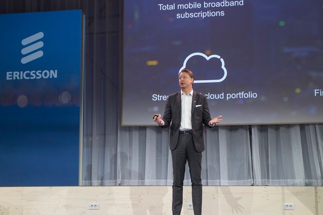 Skal først til nettskyen: Telecom er ikke som før, fastslår sjefen i Ericsson, Hans Vestberg. Han vil ta selskapet til en dominerende posisjon innen nettsky for telecom.