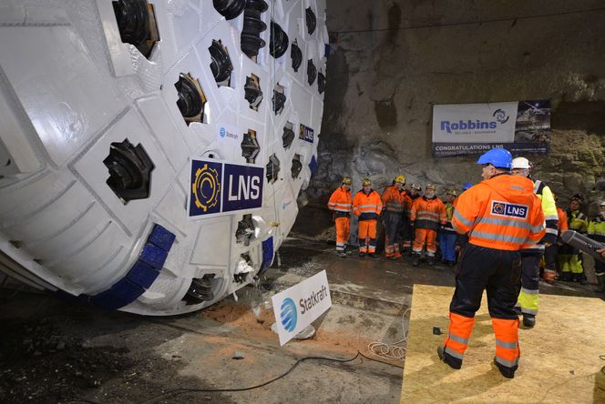 Borehodet som skal skiftes ut veier 21 tonn, og har en diameter på 5,2 meter.