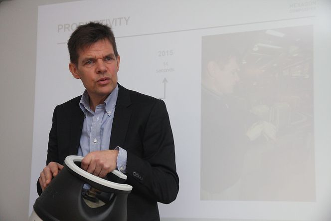 Administrerende direktør Skjalg Stavheim i Hexagon Ragasco får med de ansatte på hele tiden å jage etter forbedringer i produksjonen.