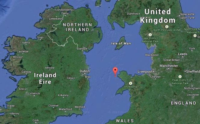 Den første undervannsdragen skal installeres på 80-100 meters dyp i havbunnsområdet The Holyhead Deep, femti meter ut fra land, vest for Anglesey i Nord-Wales.