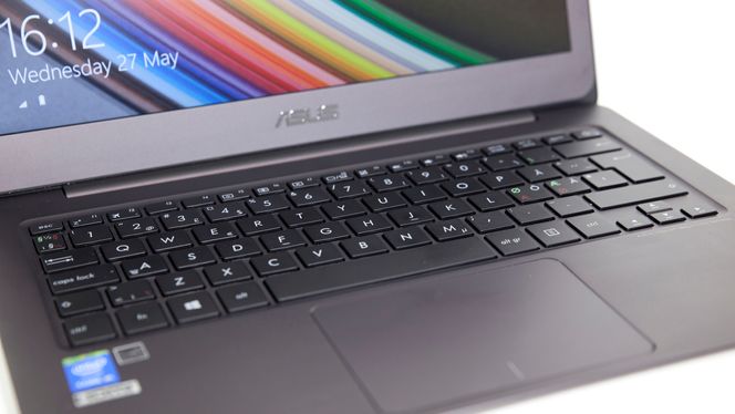 Tastaturet er svært bra til en så tynn maskin å være.