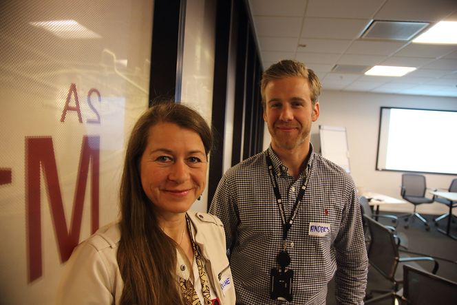 Wence Ghersetti og Anders Hauge er ingeniører i Aker Solutions og mener teaterøvelsene har vært gode for å bli mer bevisste på kommunikasjonen i prosjektet.