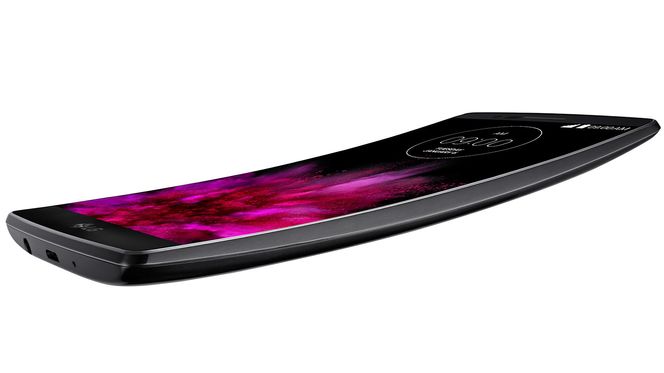 LG G Flex 2 er bued med en radius på opp til 700 mm. Det gir en spesiell form.