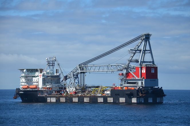 I fjor sommer var installasjonsskipet