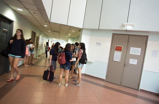 Et annet hjem: - En typisk skoledag i Singapore starter halv åtte og varer til tre-halv fire-tiden.