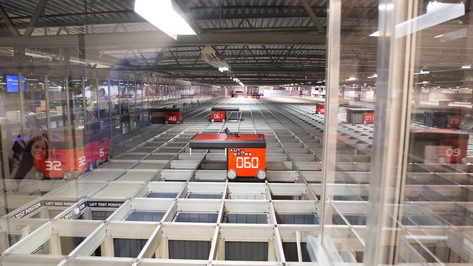 Robot 60: Dette er roboten som hadde vårt 360-kamera festet på toppen. Foto: Eirik Helland Urke