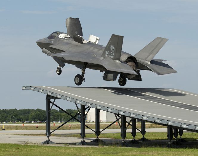 Den første skihoppavgangen med et F-35B skjedde 19. juni. Dette var flygning nummer 298 med testflyet BF-04.