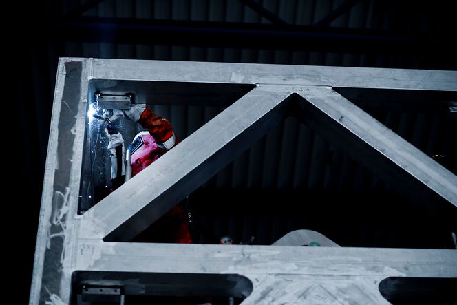 Hittil har aluminium i stor grad vært begrenset til trapper, gangbruer, rekkverk og helikopterdekk offshore.