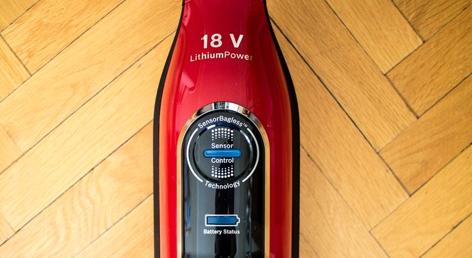 Sensor: En sensor sjekker motstanden i luftstrømmen og får et lys til å tenne når det er på tide å tømme støvbeholderen.