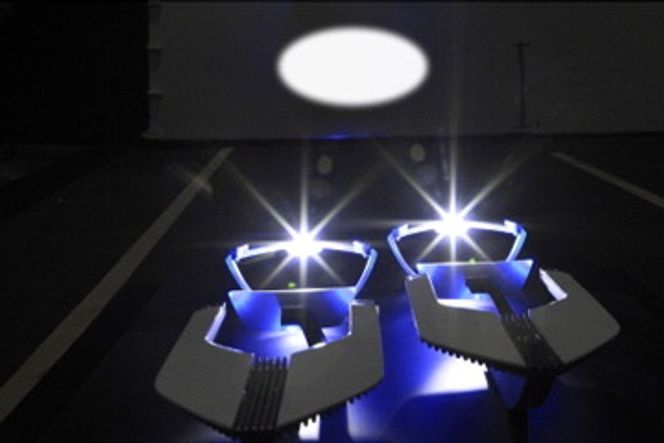 Slik vil ett av frontlysene i BMWs i8-modell se ut på innsiden.