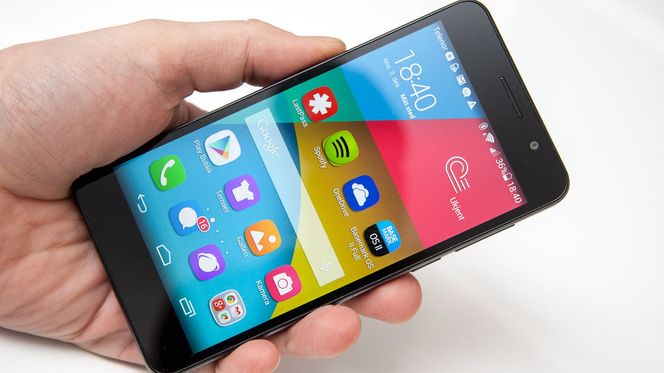 Honor 6 har ingen appmeny slik Android-telefoner flest har, men i stedet en iOS-lignende løsning med alle installerte apper på startskjermene.