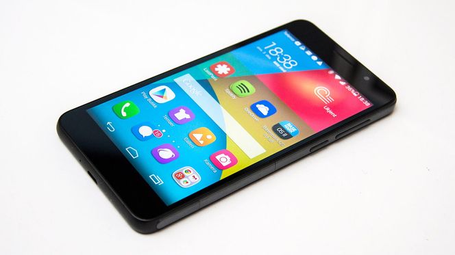 Honor 6 kan kanskje ikke sies å ha sprek design, men den er funksjonell.