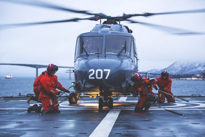 Lynx 207 på sitt siste operative oppdrag søndag kveld utenfor Sortland.