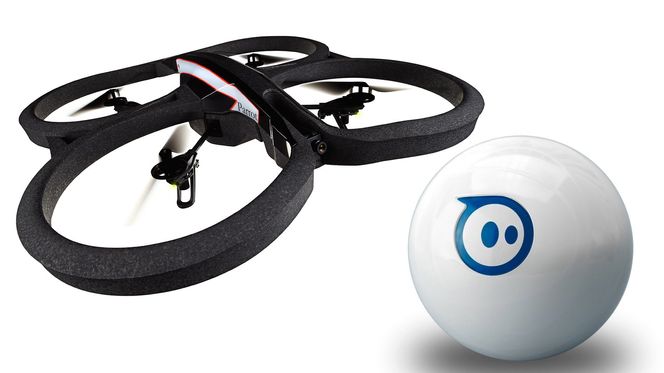 Parrot AR.Drone 2 og Sphero er to spenstige leker til den som har alt.