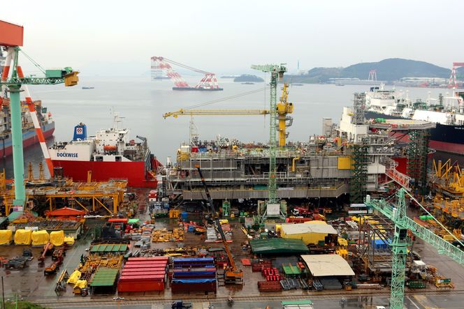 Her er plattformdekket til Valemon ved Samsung Heavy Industries, i Geoje, Sør-Korea, i ferd med å bli ferdigstilt i mai i år.