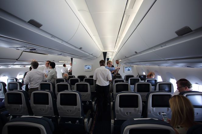 Slik ser økonomiklassen ut i A350 XWB MSN-2. Legg merke til de store skjermene.