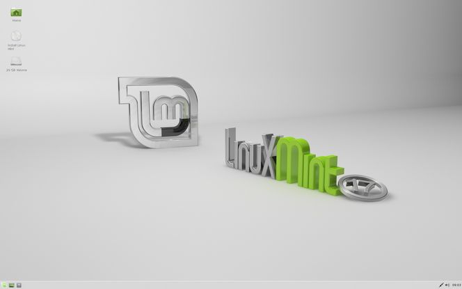 Slik ser skrivebordet ut i Linux Mint XFCE rett fra installasjonen.