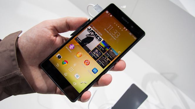 Menysystemet er det samme som på forgjengerene, men Sony har oppgradert til Android 4.4. Foto: Marius Valle