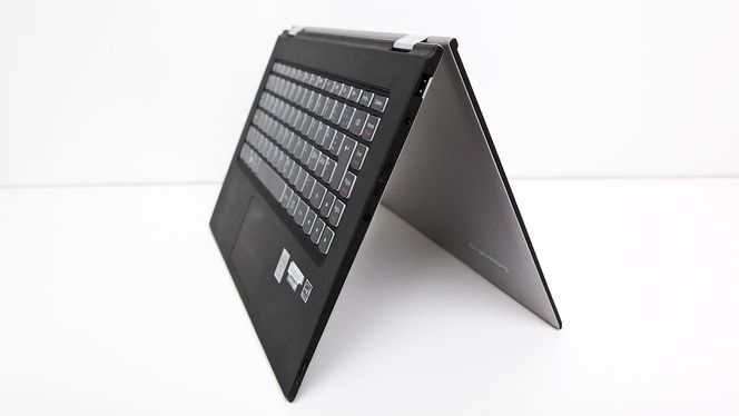 Det eneste aberet med dette formatet er at du kjenner tastaturet bakpå maskinen når du bruker den i brettmodus.