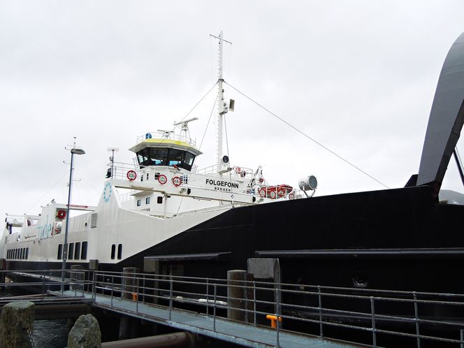 Ombygging: Folgefonn ble opprinnelig bygget i 1998 som dieselektrisk ferge med fire Mitsubishi-motorer og to Aquamaster azimuth-propeller. Nå blir den nullutslippsferge.