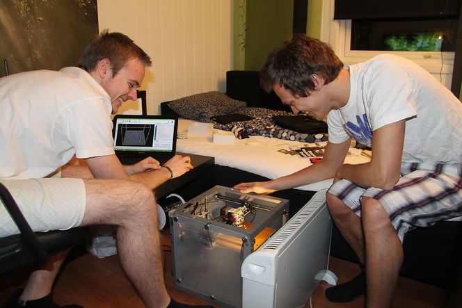 Studentene kjøpte sin egen 3D-printer for å eksperimentere med ulike former og design.