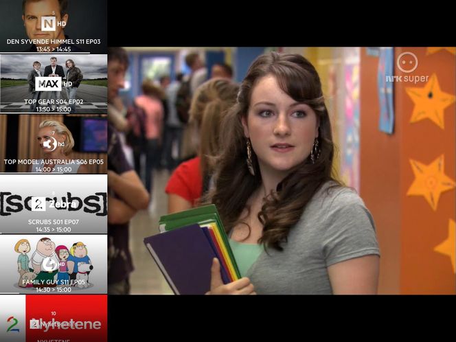 Kanalliste: Sveiper du med to fingre kommer kanallisten opp til venstre og så kan man skrolel til man finner den kanalen man liker.