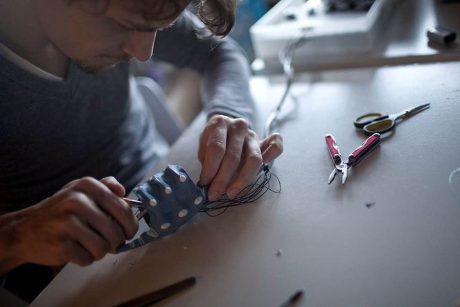 Designer Jens Dyvik skal snakke om hjemmelaget elektronikk under Bylarm Interactive.