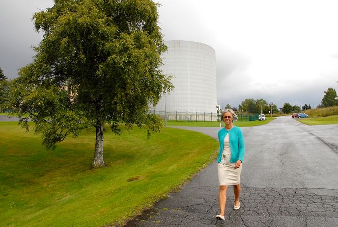 Nedleggelse: Hvis utviklingen fortsetter og hvis nesten alle midler må brukes til drift av reaktoren mens lite blir igjen til forskning, kan man like godt legge ned, sier administrerende direktør Eva S. Dugstad i Ife.