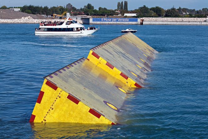 – I samsvar med byggeforskriftene er Mose designet for å vare i 100 år. Men egentlig finnes det ingen øvre grense for hvor lenge den skal kunne beskytte byen, sier  Pellegrini.
