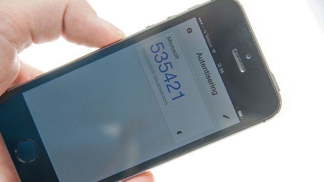 Når du mottar engangskoder via en app, trenger du bare å åpne appen for å hente ut en kode.