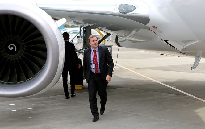 Flåtesjef Tore Jenssen i Norwegian foretar en siste inspeksjon av LN-NIG før den skal flys hjem til Oslo fra Renton utenfor Seattle. Dette er selskapets Boeing 737-800 nummer 78.