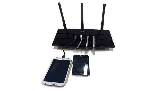 En billig ruter og billig programvare er alt du trenger for å kombinere nettverkene dine.