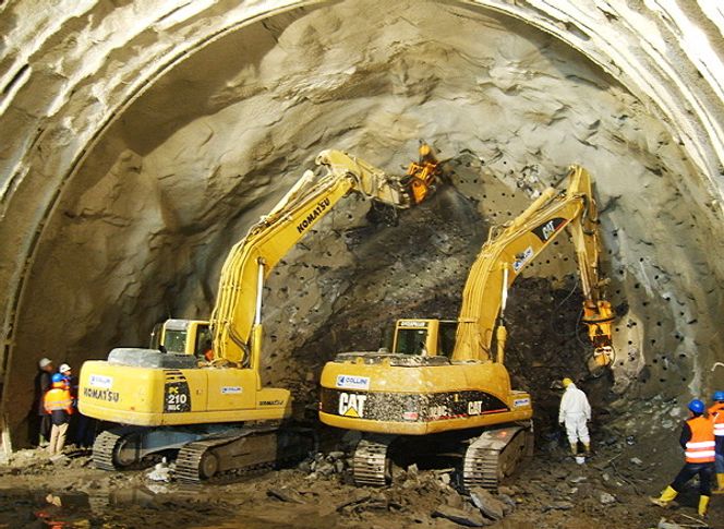 På sensitive steder der lyd og vibrasjoner kan skape forstyrrelser, har man brukt mekanisk bryting for å bygge tunneler. Det blir mindre av dette i Follobanen enn det som først var planlagt.