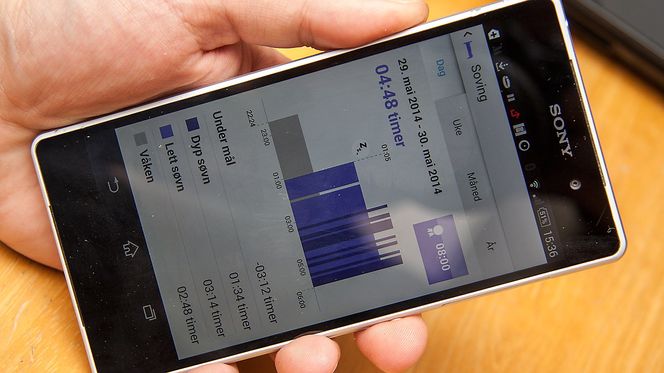 Søvnmåleren registerer hvor mye du beveger deg i løpet av natta. Her har vi brukt automatisk aktivering av nattmodus, noe som gjør at den slutter å registere søvn etter et gitt tidspunkt. I dette tilfellet sluttet den å registere søvn klokken 0600.