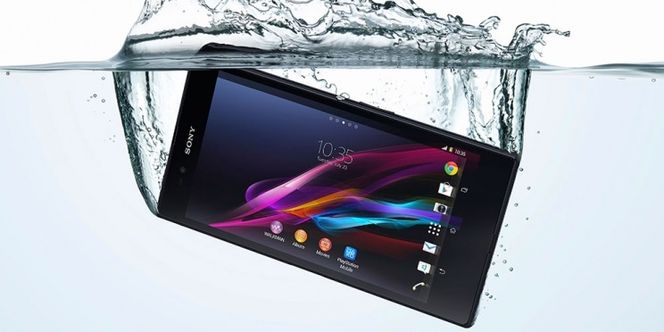 Sonys Xperia Z-modeller kan brukes under vann. Dette er for øvrig Xperia Z. Foto: Sony.