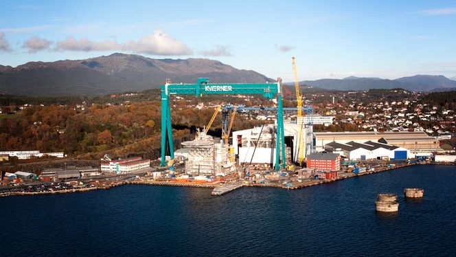 Ny og gammel: Den nye krana