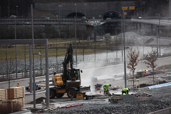 Geotekniske eksperter skal ha målt at grunnen synker raskt og forskyver seg også horisontalt.