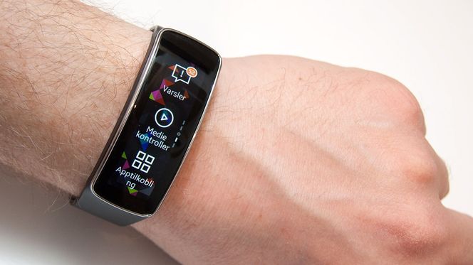 Den peneste smartklokken vi har sett. Muligens også det peneste aktivetetsarmbåndet.