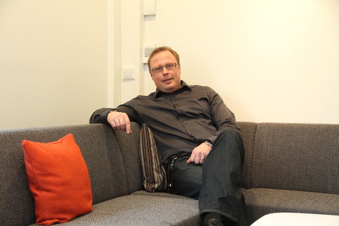 Alternativ: Erik Rigstad er forhindret fra å bruke grunnen som energilager i kombinasjon med varmepumpe. Da fyller han like godt deler av kjelleren med is og han oppnår det samme.